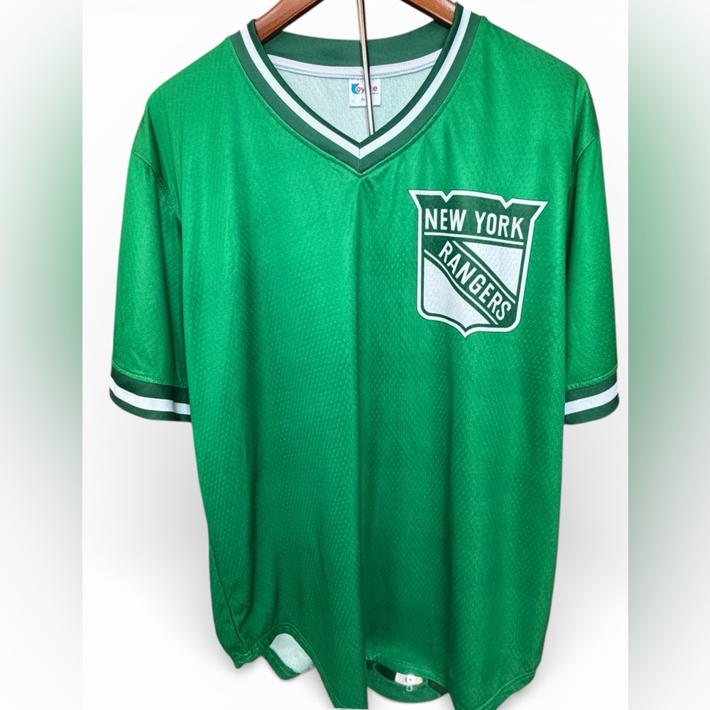 RARE NY Rangers 2025 SGA Green Jersey Adult XL St. Patricks Promotion Pristine!